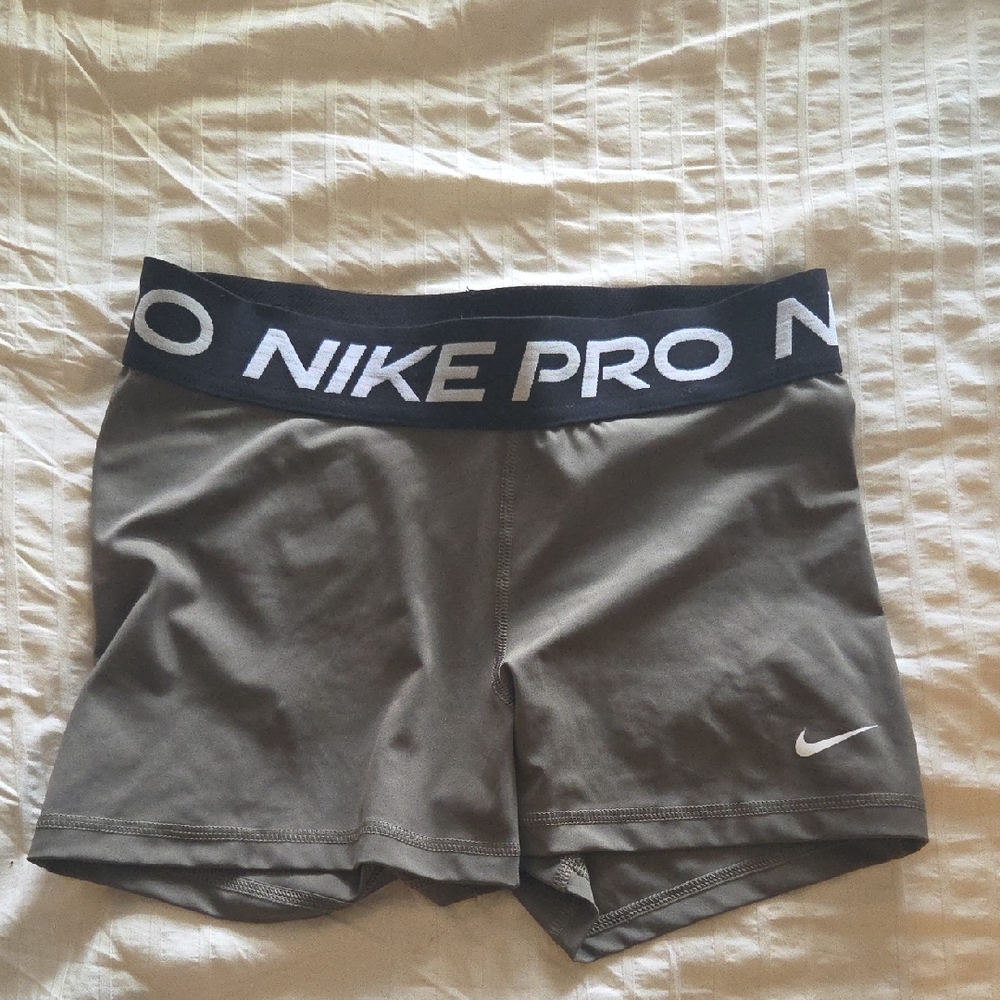 Nike Pro Women's Green Shorts